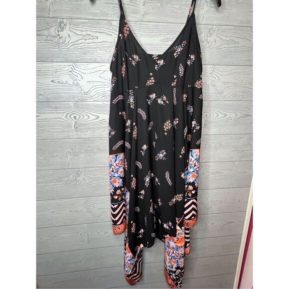 Express handkerchief dress, size medium - Picture 3 of 7